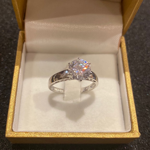 Silver CZ engagement ring - Picture 6 of 6